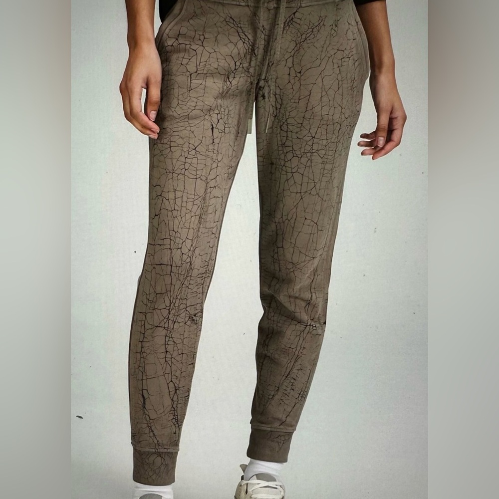 Lululemon Warm Down Scuba Joggers